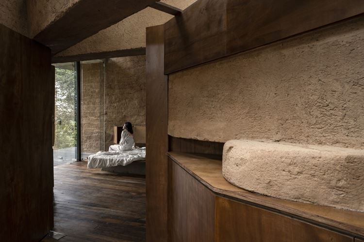 Kamuflaj Mimarisi: Chuzi Evi