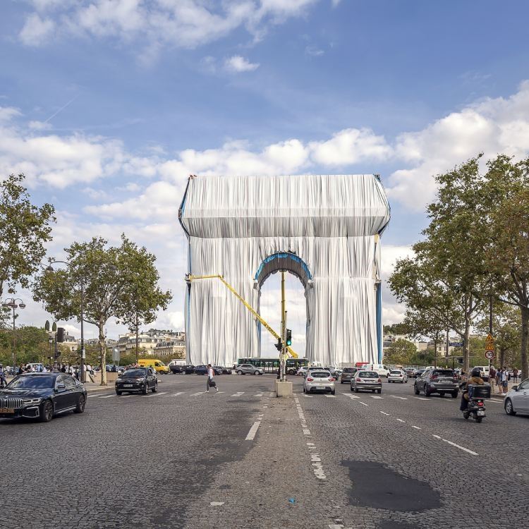 Wrapped L'Arc de Triomphe