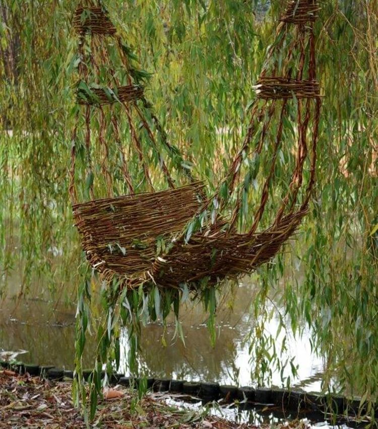 Weeping Seat